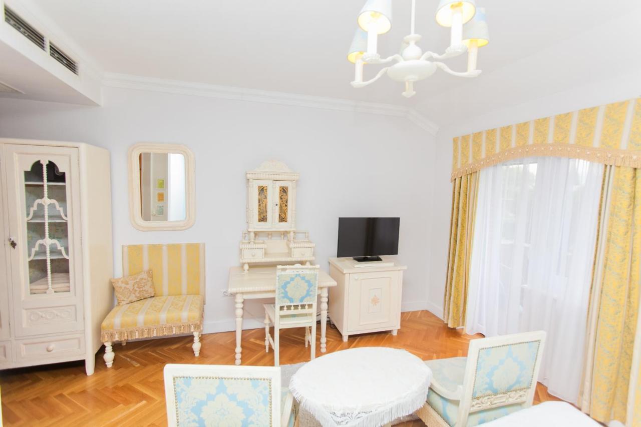 Boutique Hotel Szarcsa Székesfehérvár المظهر الخارجي الصورة