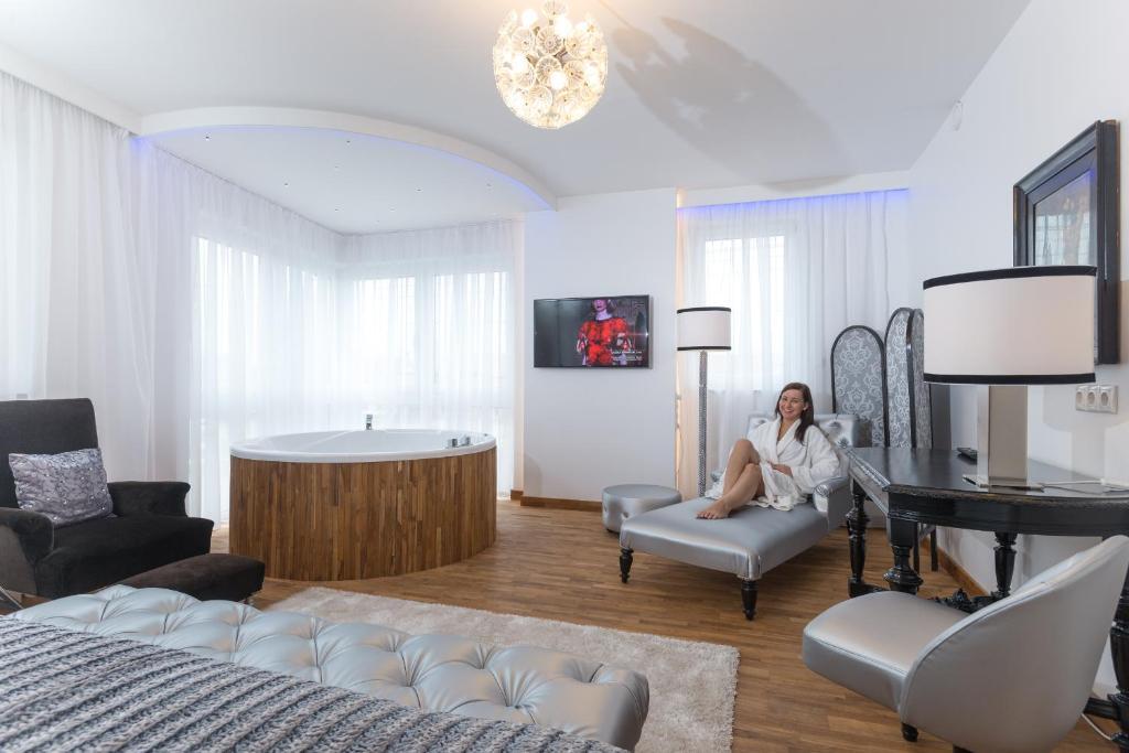 Boutique Hotel Szarcsa Székesfehérvár الغرفة الصورة