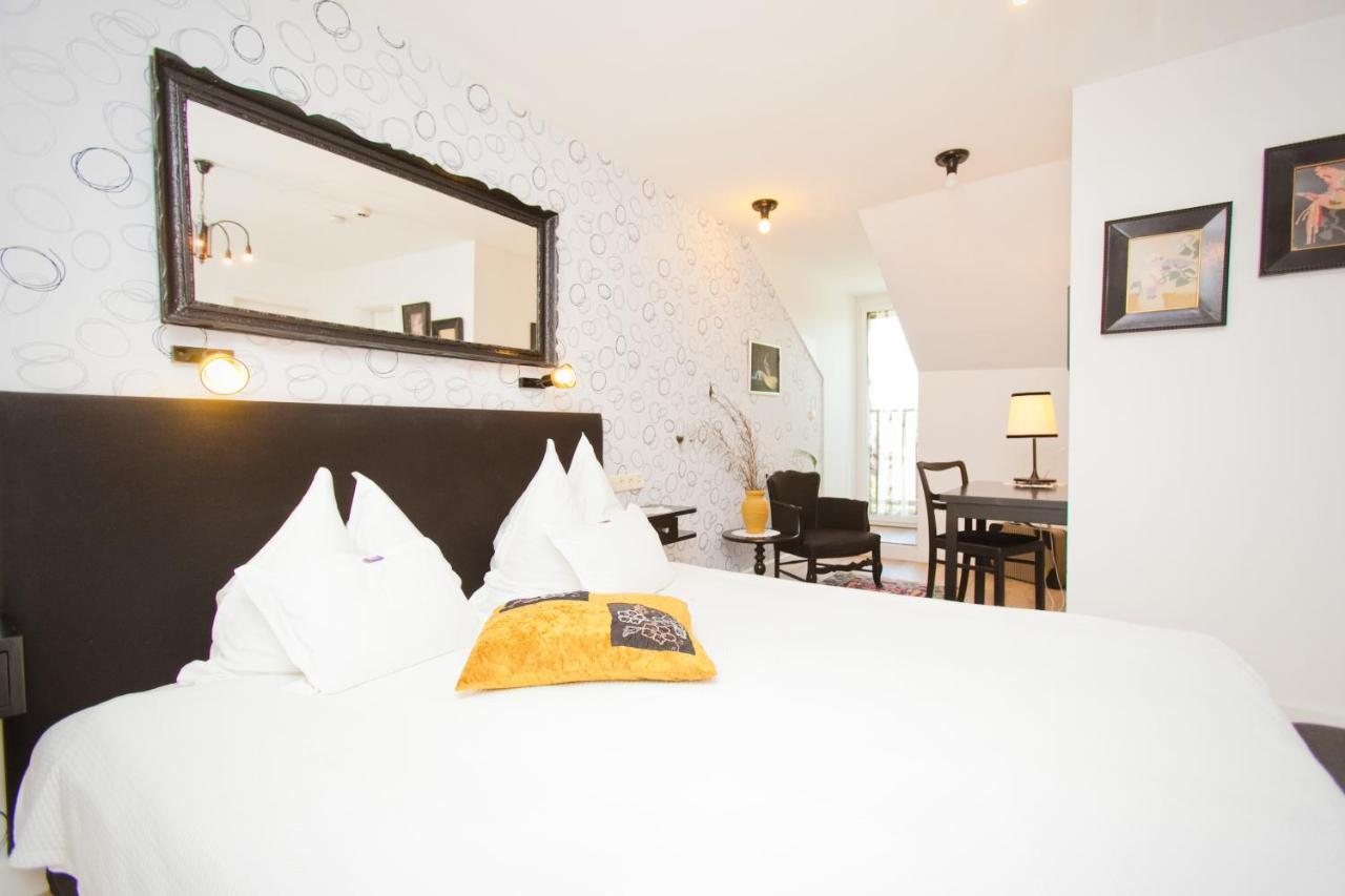 Boutique Hotel Szarcsa Székesfehérvár المظهر الخارجي الصورة